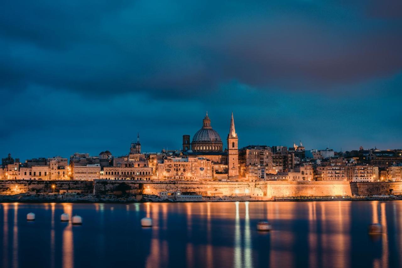 Marvellous Seafront Apartment Sliema Kültér fotó